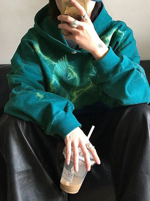 Übergroßer Kapuzenpullover mit Taubenmuster in Kontrastfarbe für Herren-1